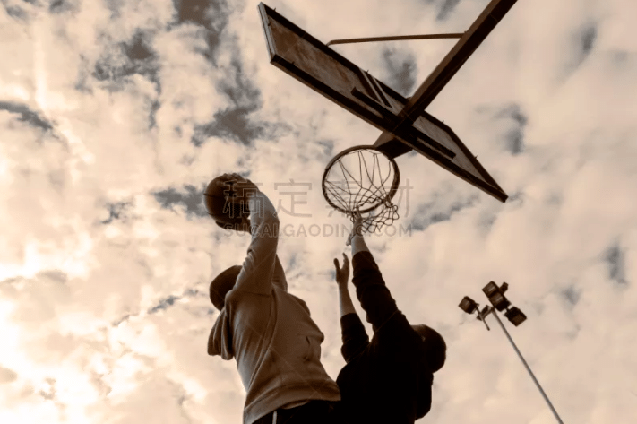 NBA ｜ 杰伦格林狂砍42分 火箭逆转险胜灰熊